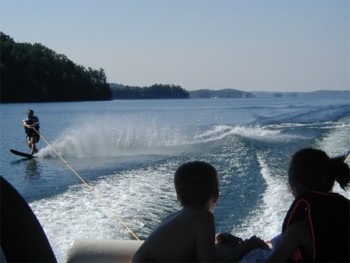 Steve Skiing.jpg (21316 bytes)